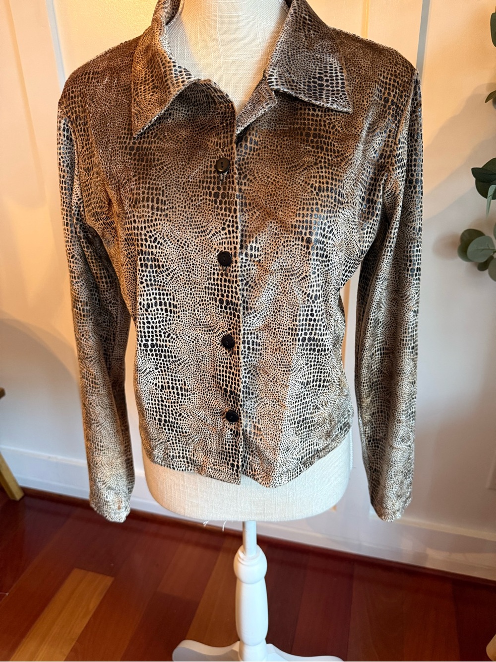 Up Front Women’s Brown Snake-Print Button-Front Top